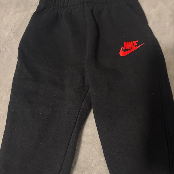 Nike Kids Black and Red Jogger Set - Picture 7 of 9